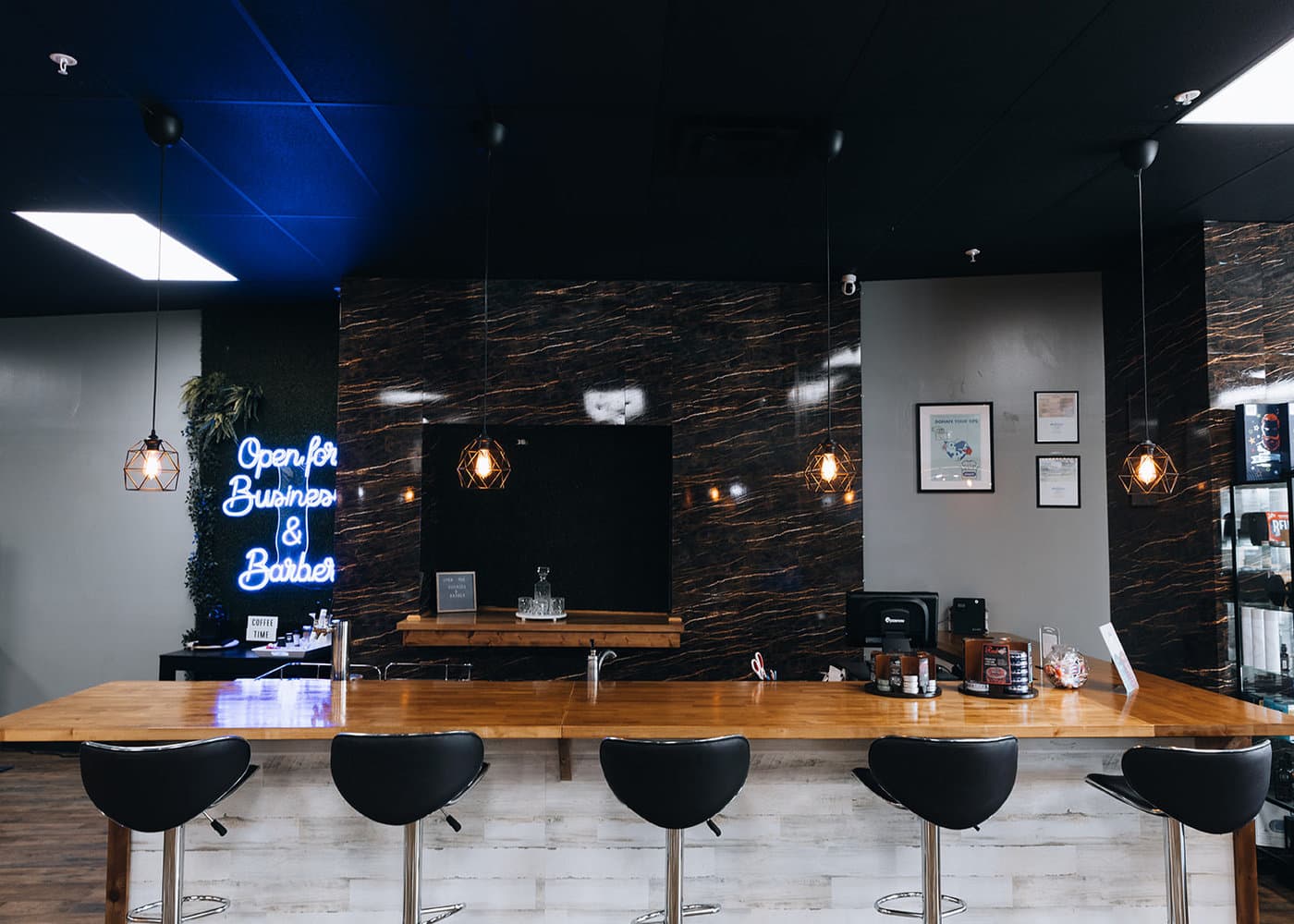 Inside The Hub Barber & Business, Orlando